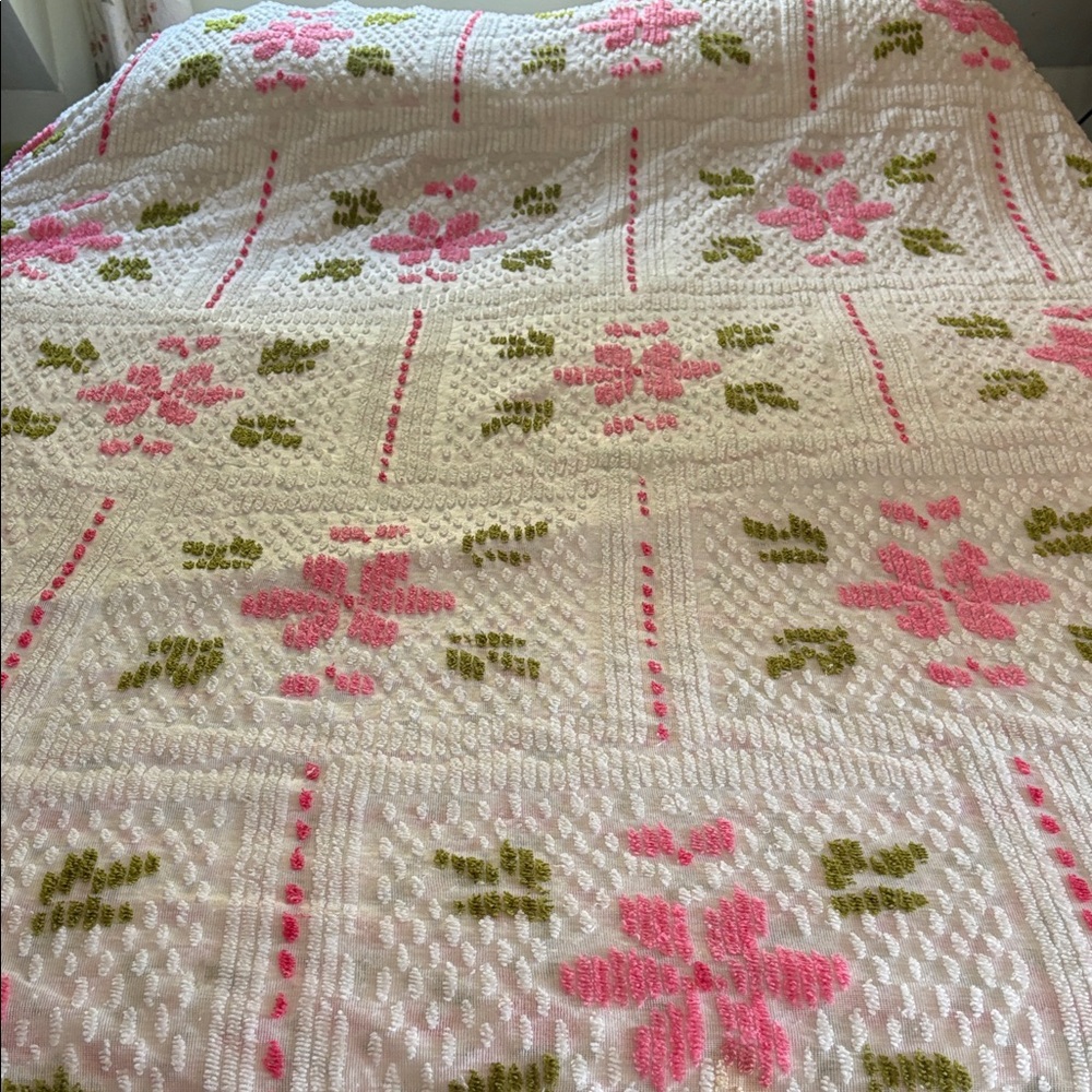 Hand Crafted White Chenille bedspread with Pink Flowers and Green Leaf